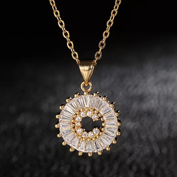 Jewelry - Gold Initial Crystal Sparkly Pendant Necklace A-Z